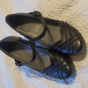 Black Dansko heels
